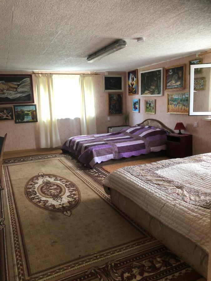 Piekalne Hotell Kalniesi Eksteriør bilde