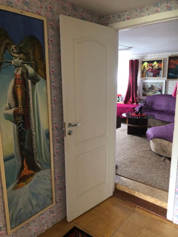 Piekalne Hotell Kalniesi Eksteriør bilde